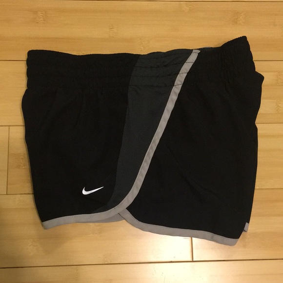 Nike Running Shorts - Picture 3 of 3